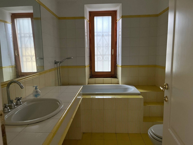 Villa Bifamiliare in Vendita a Torino