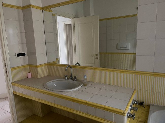 Villa Bifamiliare in Vendita a Torino