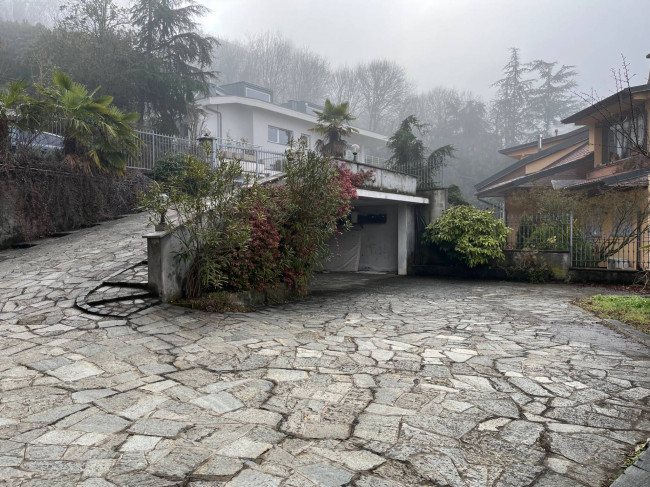 Villa Bifamiliare in Vendita a Torino