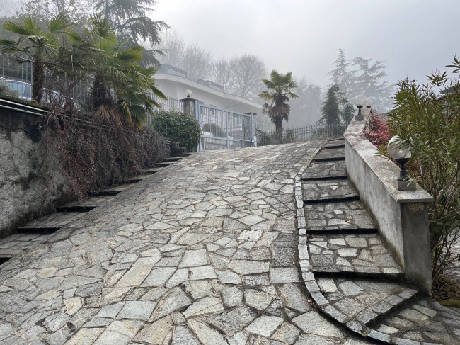 Villa Bifamiliare in Vendita a Torino