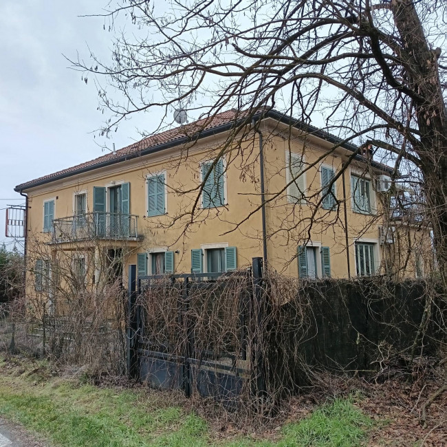 Villa in Vendita a Castell'Alfero