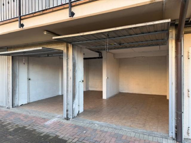 Box o garage in Vendita a Borgaro Torinese