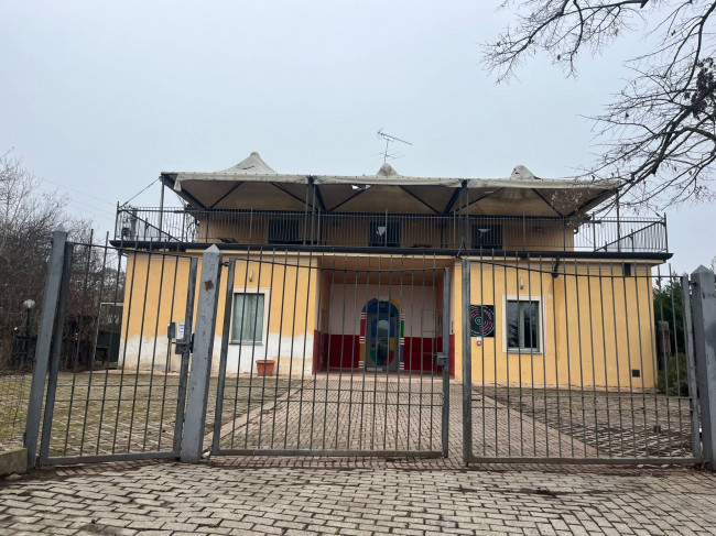 Villa in Vendita a Castell'Alfero