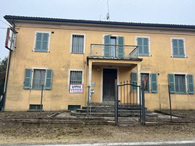 Villa in Vendita a Castell'Alfero