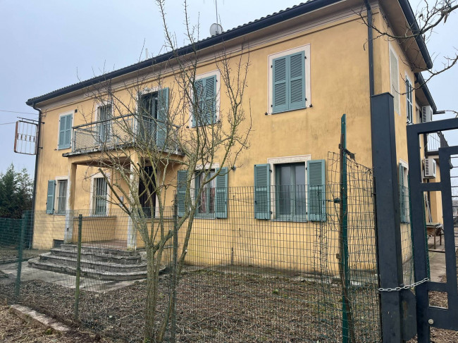 Villa in Vendita a Castell'Alfero