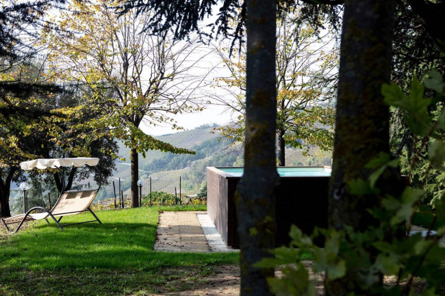 Villa in Vendita a Santo Stefano Belbo