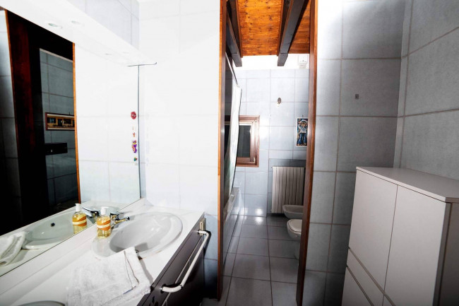 Villa in Vendita a Santo Stefano Belbo