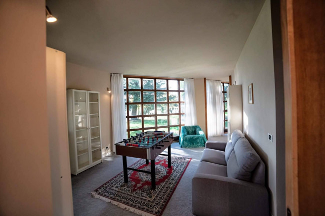 Villa in Vendita a Santo Stefano Belbo