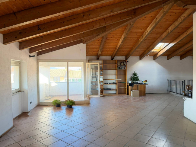 Casa indipendente in Vendita a Strambino