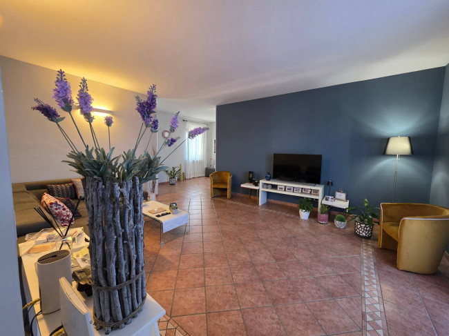 Villa in  Sell to Front