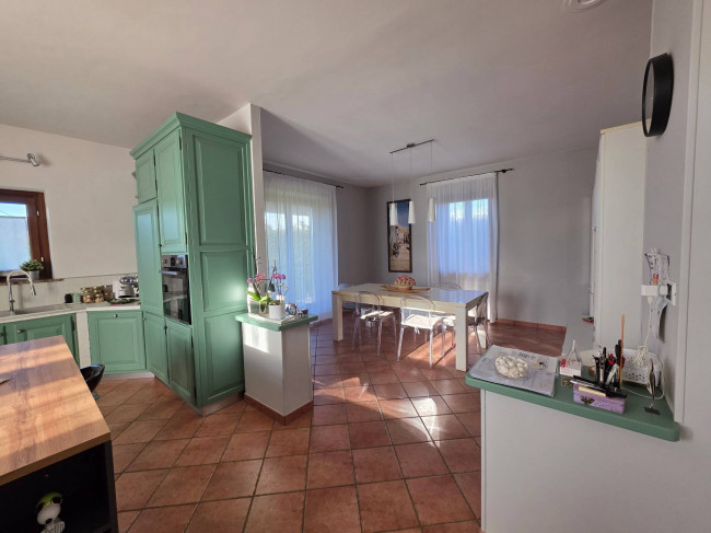 Villa in  Sell to Front