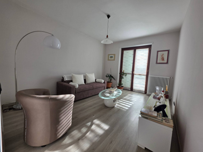 Villa in  Sell to Front