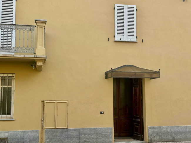 Negozio in Affitto a Castelletto Stura