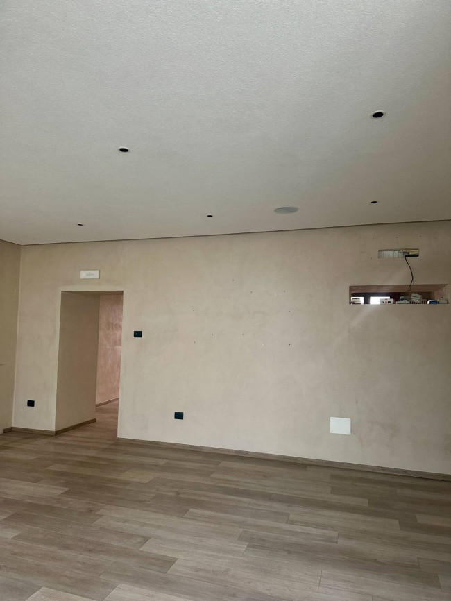 Negozio in Affitto a Castelletto Stura