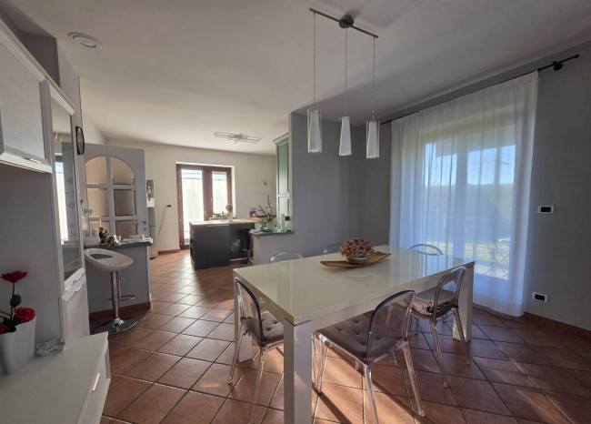 Villa in  Sell to Front