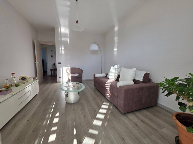 Villa in  Sell to Front