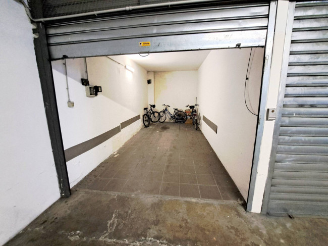 Box o garage in vendita a Torino