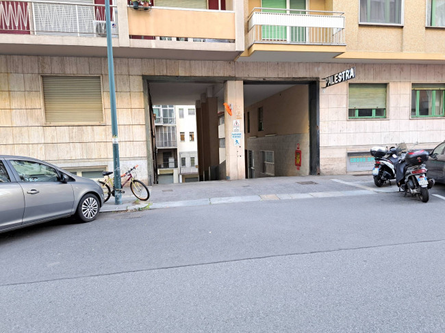 Box o garage in vendita a Torino