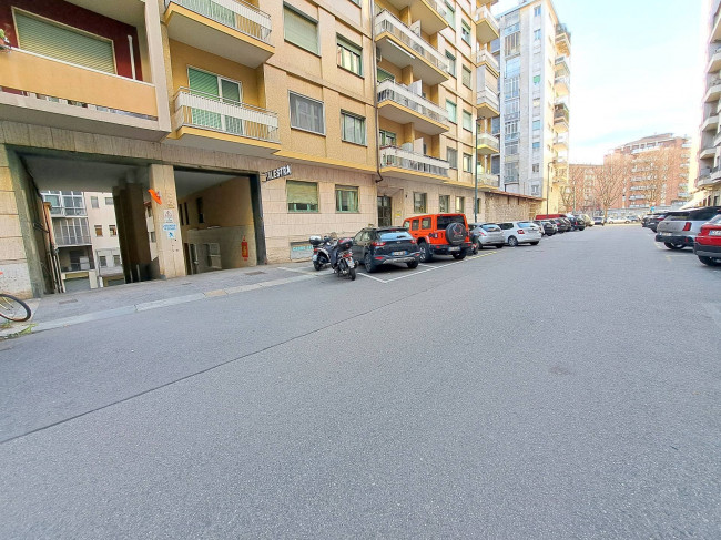 Box o garage in vendita a Torino