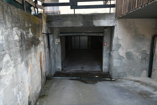 Box o garage in Vendita a Bardonecchia