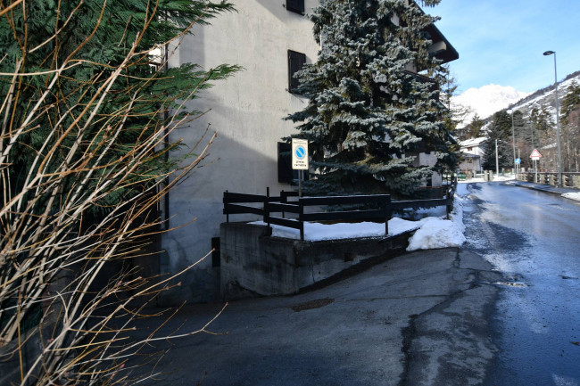 Box o garage in Vendita a Bardonecchia