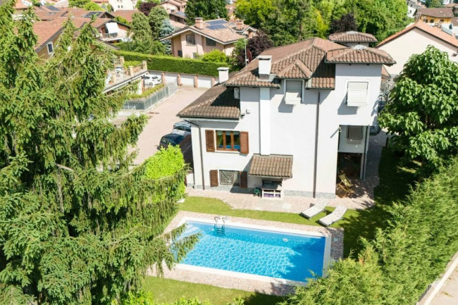 Villa in Vendita a Moncalieri
