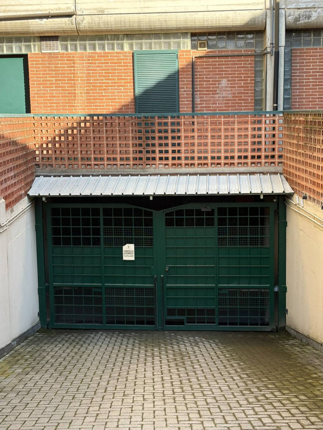 Box o garage in Vendita a Chieri