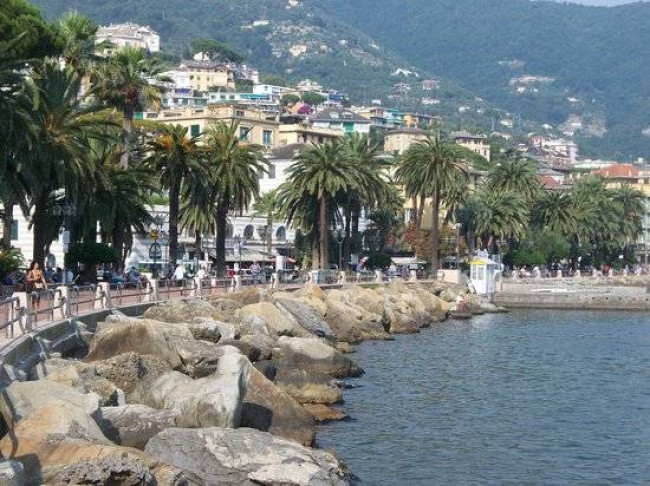 Appartamento in Vendita a Rapallo