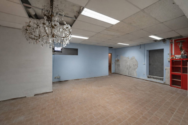 Magazzino in Vendita a Milano