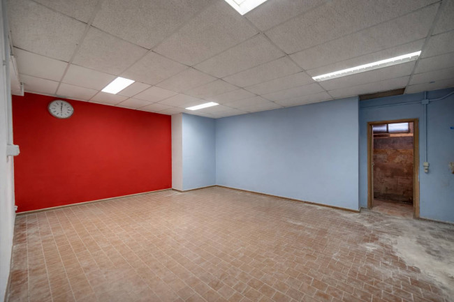 Magazzino in Vendita a Milano