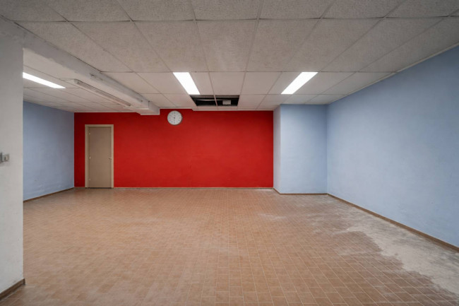 Magazzino in Vendita a Milano