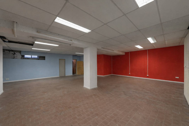 Magazzino in Vendita a Milano