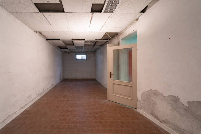 Magazzino in Vendita a Milano