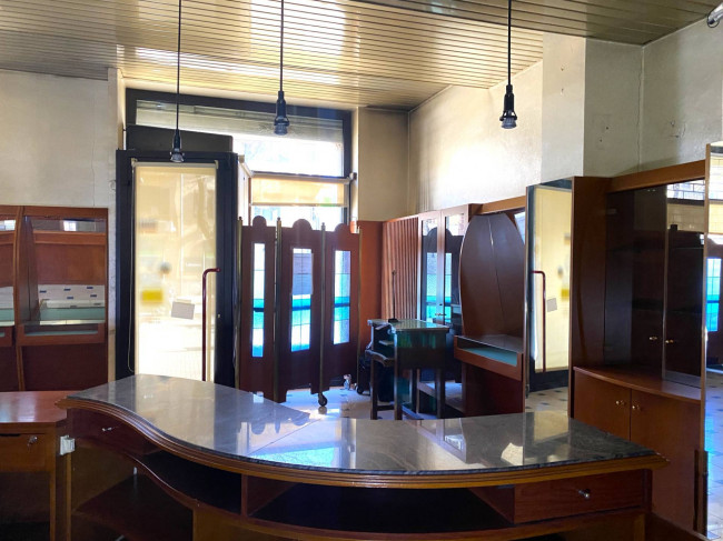 Locale commerciale in Vendita a Collegno