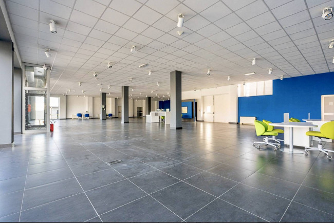 Locale commerciale in Vendita a Moncalieri