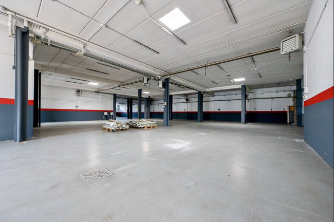 Locale commerciale in Vendita a Moncalieri