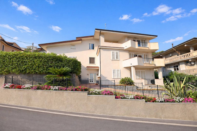 Appartamento in Vendita a Joppolo