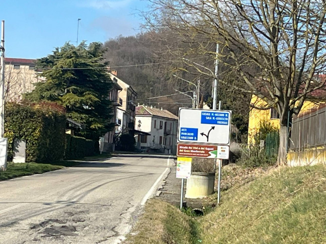 Villa in Vendita a Ottiglio