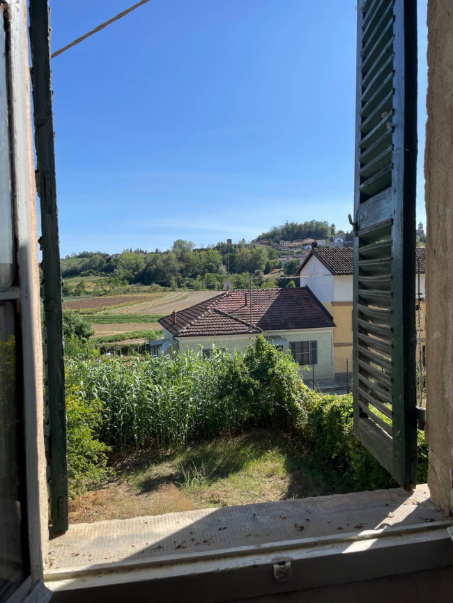 Porzione di casa in Vendita a Incisa Scapaccino