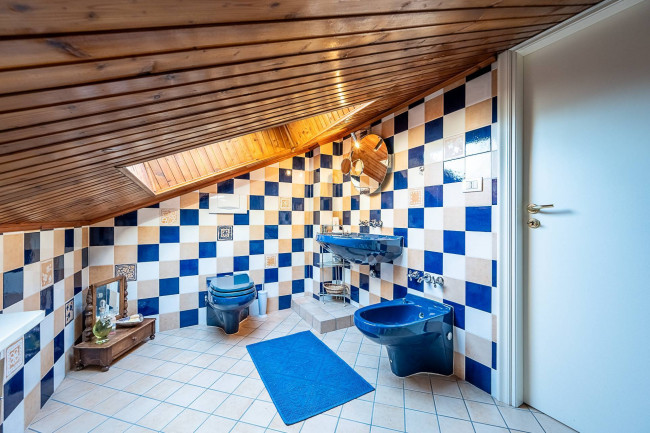 Villa in Vendita a Roletto