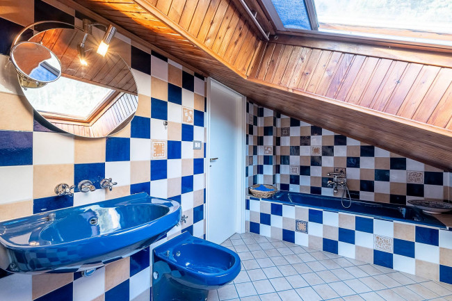 Villa in Vendita a Roletto