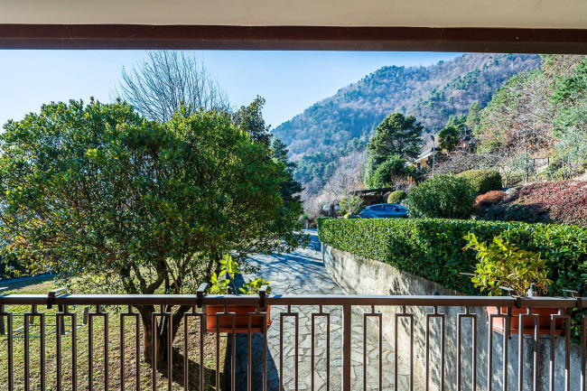 Villa in Vendita a Roletto