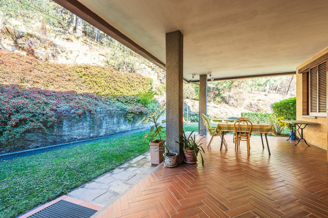 Villa in Vendita a Roletto