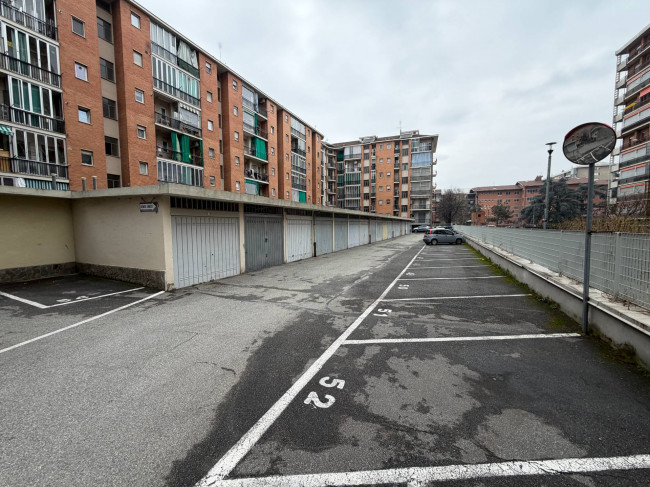 Box o garage in Vendita a Torino