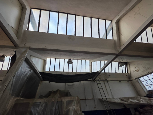 Capannone in Vendita a San Francesco al Campo