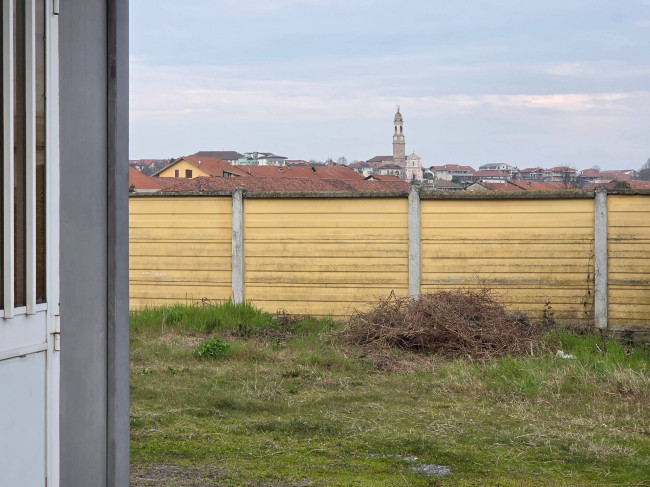 Capannone in Vendita a San Francesco al Campo