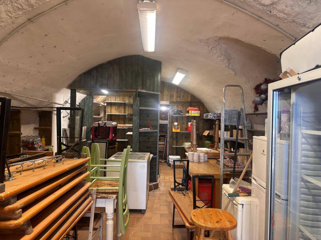 Negozio in Vendita a Taggia