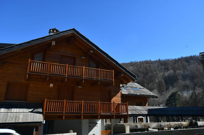 Appartamento in Vendita a Bardonecchia