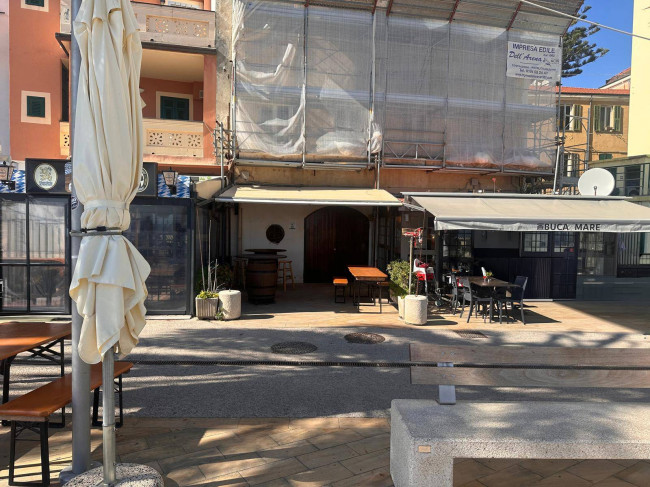 Negozio in Vendita a Taggia