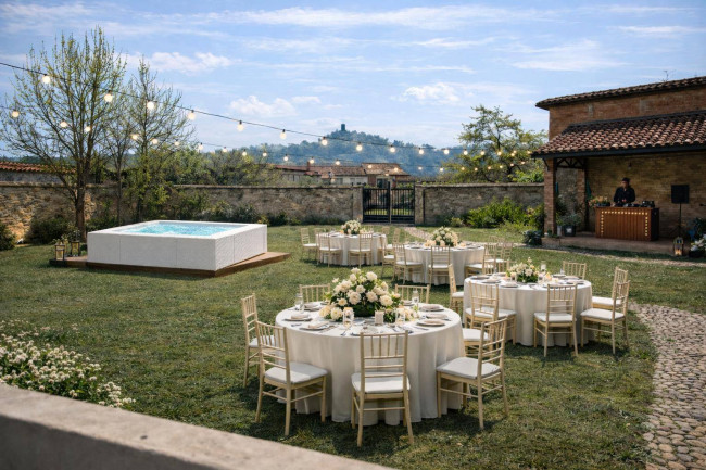 Albergo / Struttura ricettiva in Vendita a Lauriano